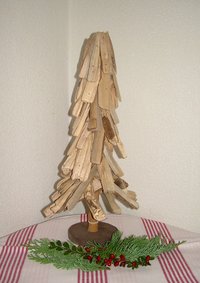 Tannenbaum aus Treibholz